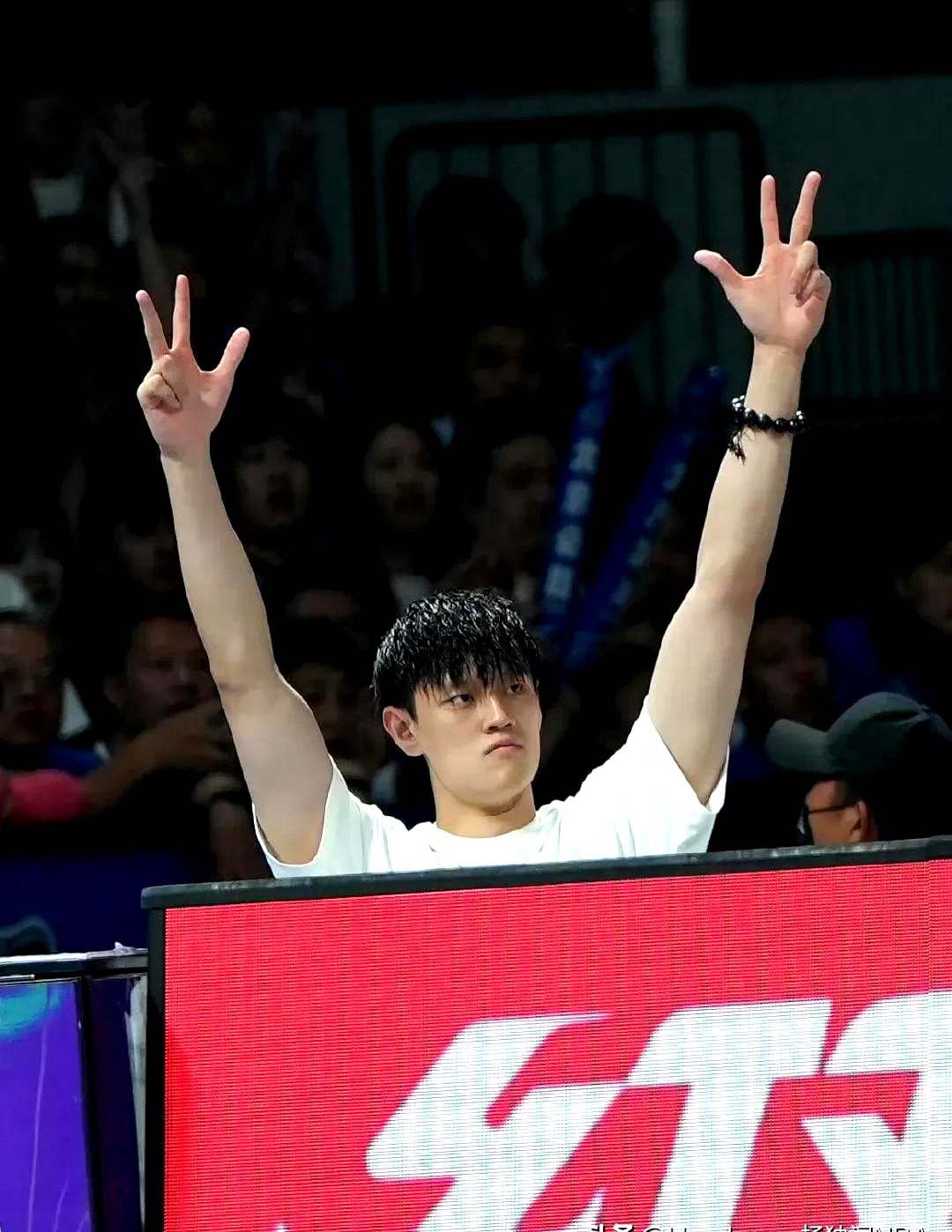 -凯恩在TL比赛中挺进下一轮，战术调整引发热议！的简单介绍