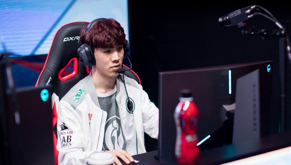 关于JackeyLove在C9比赛中回归赛场,败北引发热议!的信息 关于JackeyLove在C9比赛中回归赛场,败北引发热议!的信息